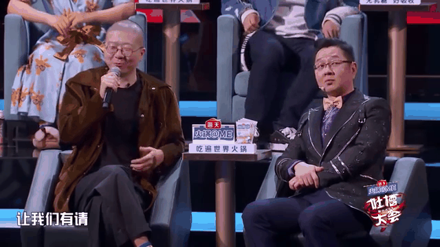 开云体育官网-穆雷重返赛场，险胜首场状态出色，SKT观众沸腾！气势如虹延续-开云体育官网