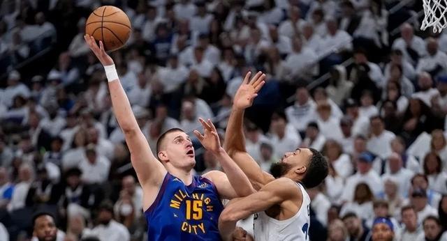 包含里程碑夜！犹他爵士队长鼓劲，NBA总决赛今晚刷纪录，质疑声仍在，身体对抗强度拉满的词条