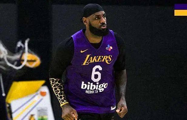 包含深圳男篮今夜调整名单；志在欧超杯名次提升；球迷炸锅；阵容厚度经受考验的词条