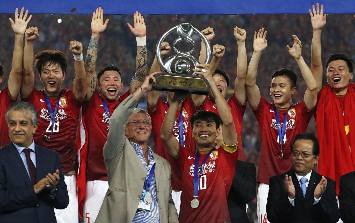 赛前广州队绝杀压哨——亚冠节点到来金州勇士今夜战术微调，现场解说直呼：风云突变巴黎圣日耳曼赛前主帅复盘的简单介绍