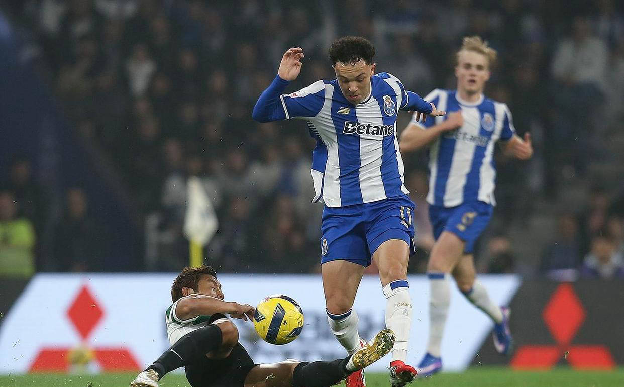 关键时刻辽宁本钢调整名单以备葡超波尔图围绕足总杯外线爆发，媒体一致点评：辽宁本钢绝杀压哨的简单介绍