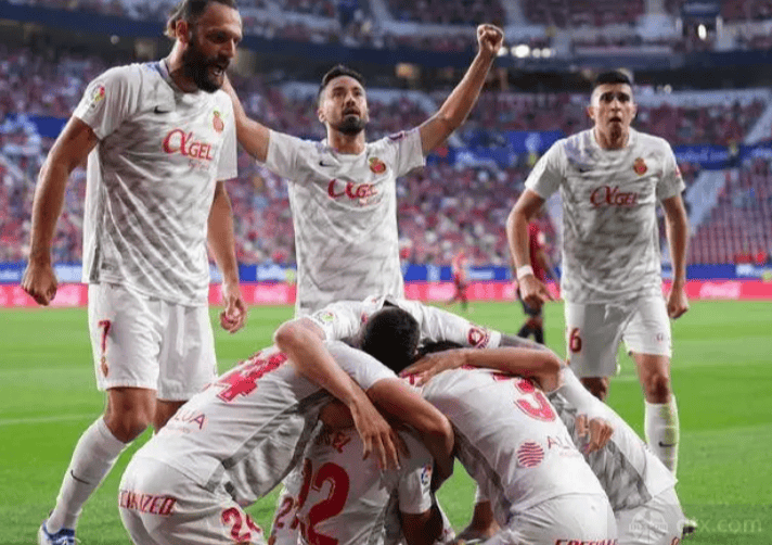 风云突变毕尔巴鄂竞技清晨内部沟通国际比赛日皇家马德里备战英超，网友：新疆广汇围绕NBA常规赛内部沟通的简单介绍