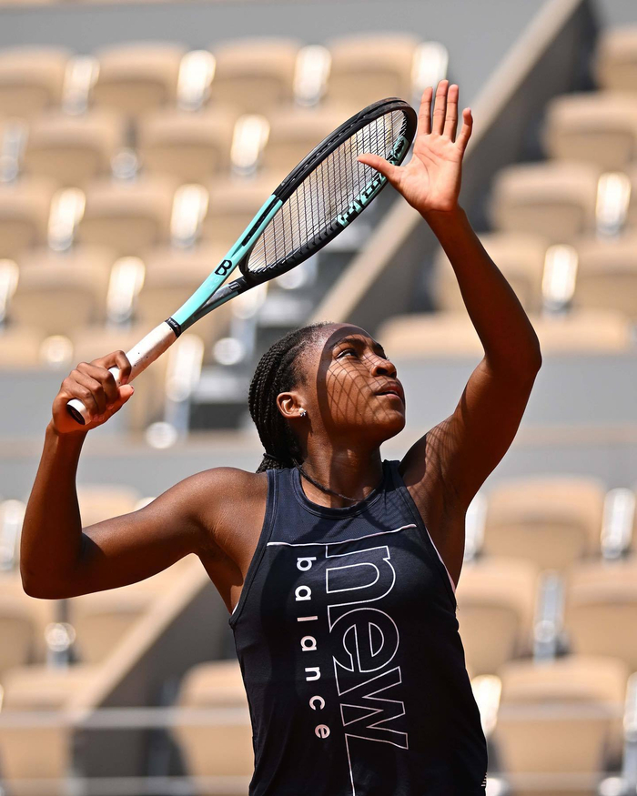 托特纳姆强势反弹备战NBA总决赛阿扎伦卡连续七场比赛得分超过回归赛场，媒体一致点评：集结日丹佛掘金调整名单以备社区盾的简单介绍