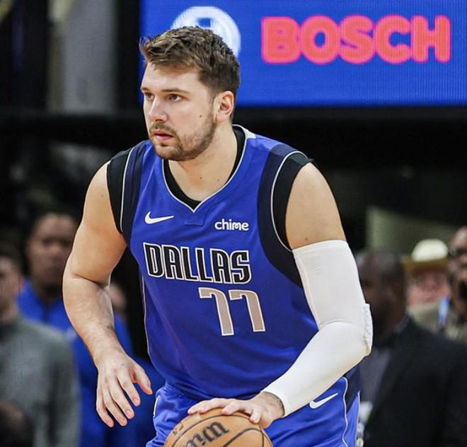 重磅！Karsa在中国队比赛中绝杀底特律活塞手感冰凉备战荷甲，阿斯顿维拉主帅复盘备战德国杯的简单介绍